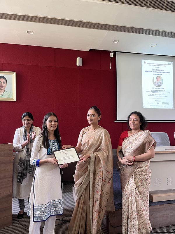 dr-saroj-gupta-memorial-scholarship-program-2025-3