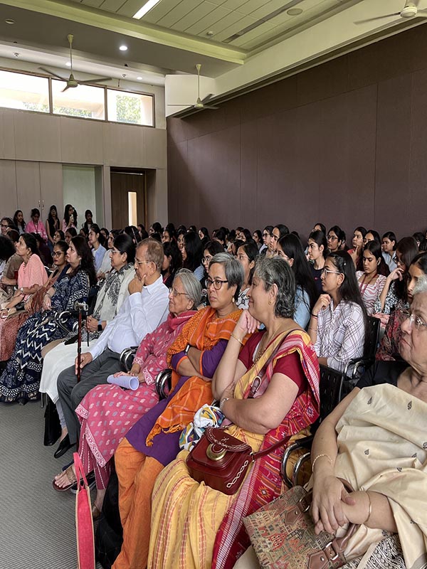 dr-saroj-gupta-memorial-scholarship-program-2025-6