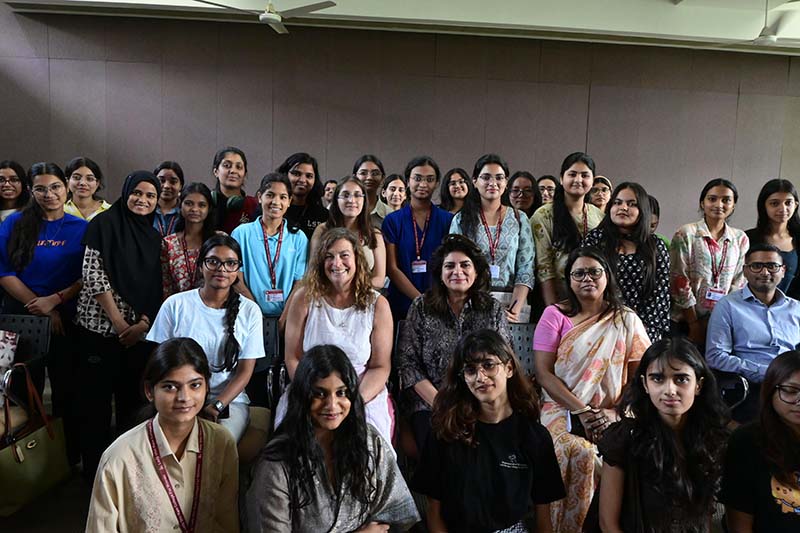 trust-and-marketing-in-the-online-environment-a-discussion-with-ms-julie-brooks-1